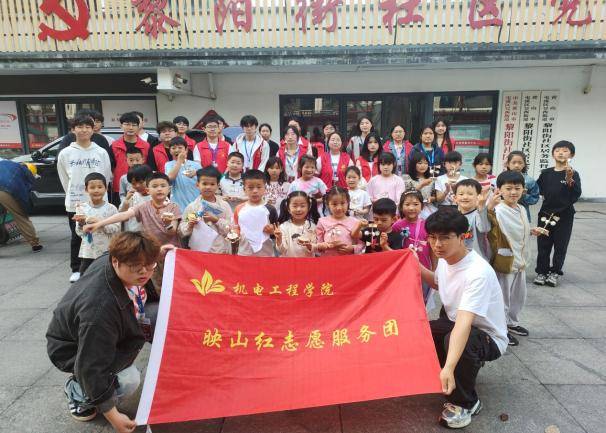 黃山學(xué)院機電工程學(xué)院團委與黎陽社區(qū)共建“科技小屋”:機電科技
